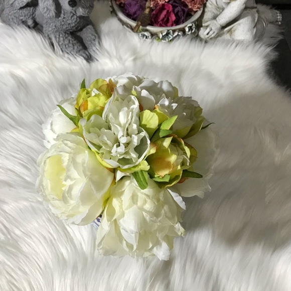 Peonies in Ikat Blue Vase - Picture 7 of 9